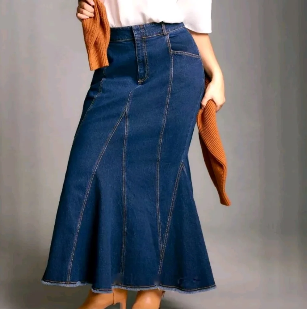 Anthropologie - Pilcro Fluted Denim Maxi Skirt Fray Hem Stretch Dark Deni - Picture 5 of 11